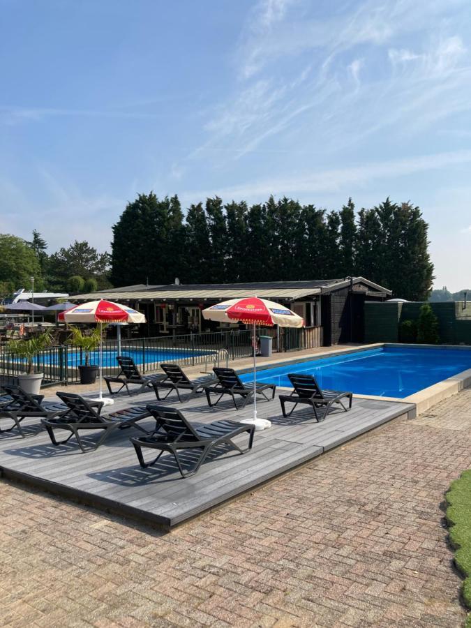 Woodlodge High Chaparral Oirsbeek Bagian luar foto